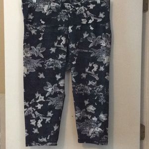 Old Navy Active Go Dry Capris